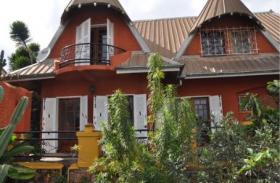 Ambatobe - charming villa t5 furnished equipped traditional style with 360 ° view
