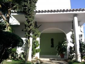 Luxury Mansion at Barra da Tijuca 1100 m2 built area