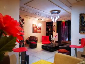 High standing apartment on the first floor