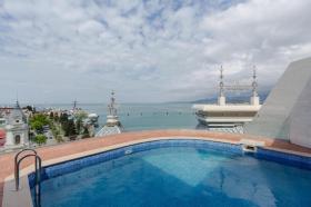 Luxury apartment overlooking the sea in the center of Batumi